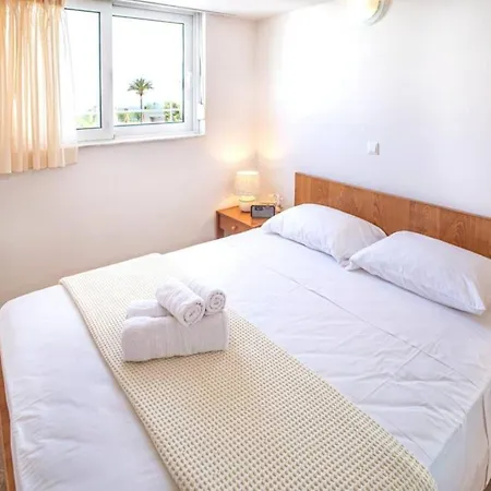 Holiday home C&f Holiday House 5mins Walk To The Beach *