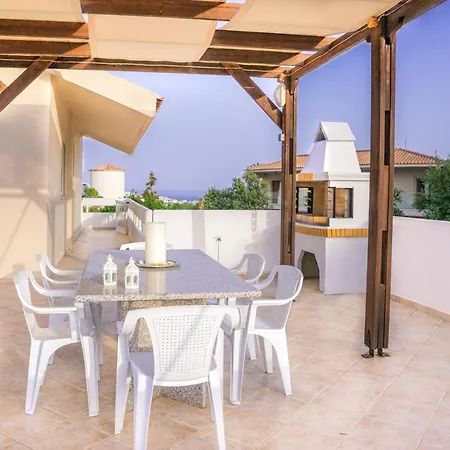 C&f Holiday House 5mins Walk To The Beach